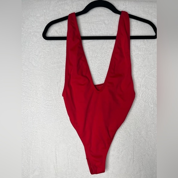 Dippin Daisy’s Deep V Red One Piece High Leg Low Back Sz S Summer Beach Sexy - Picture 9 of 13